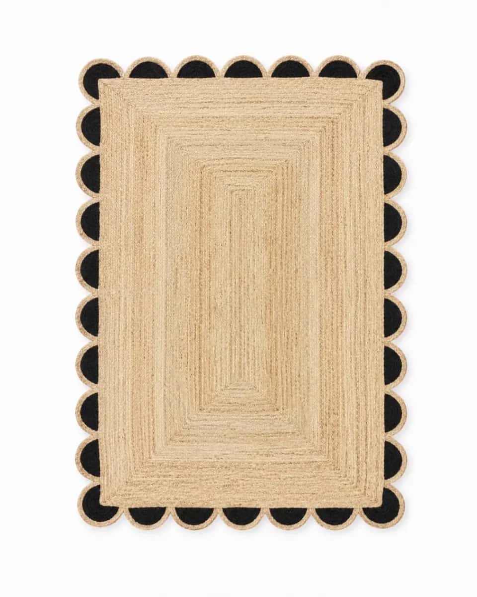Black Scalloped Edge Rectangular Jute Rug